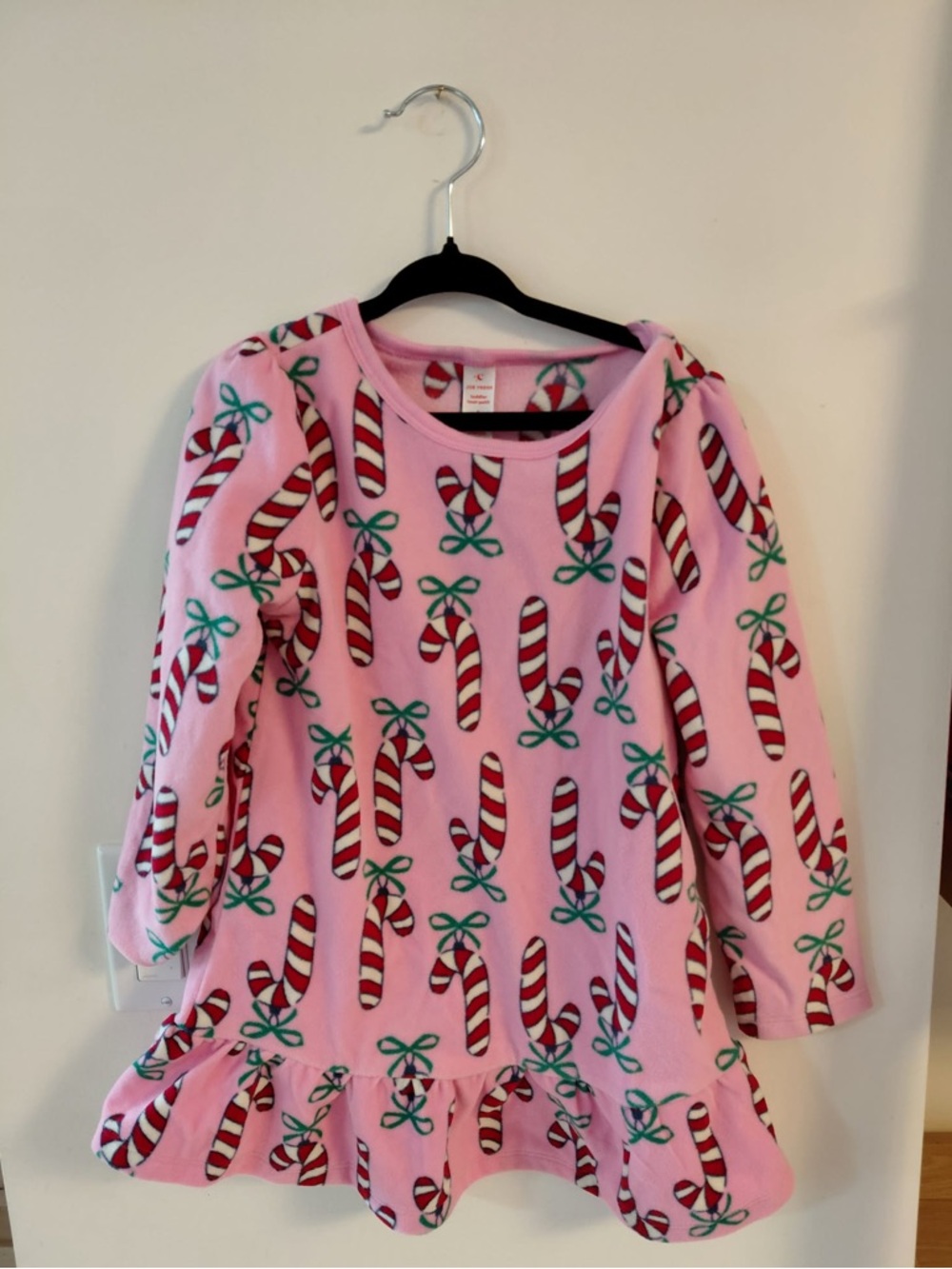 ⭐️ 3/$25 Joe Fresh Fleece Candy Cane Nightgown Size 4T